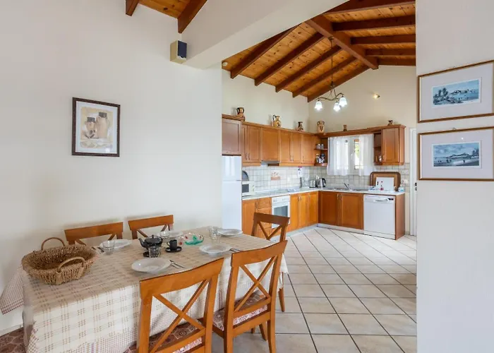 Kerkyroula Villa *